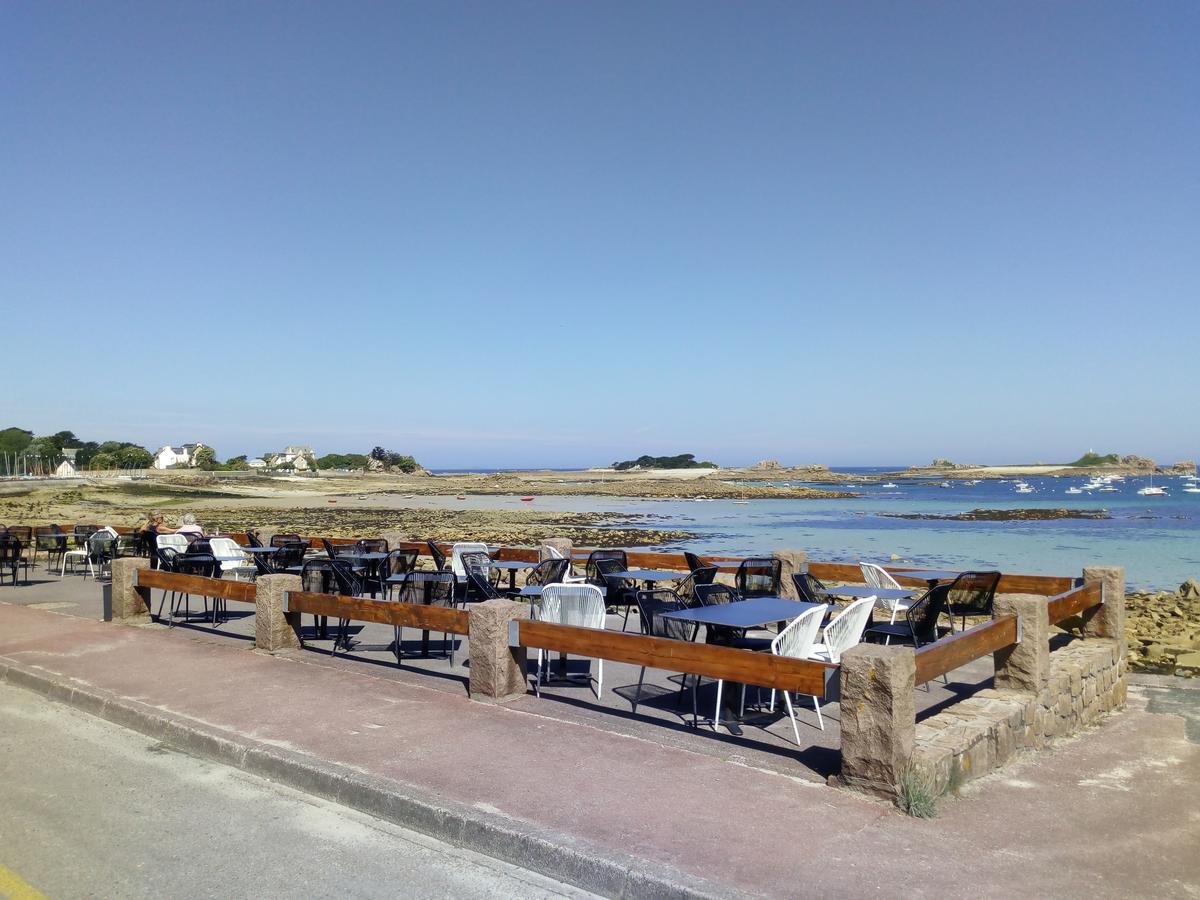 Grand Hotel De Port Blanc Penvénan Екстериор снимка